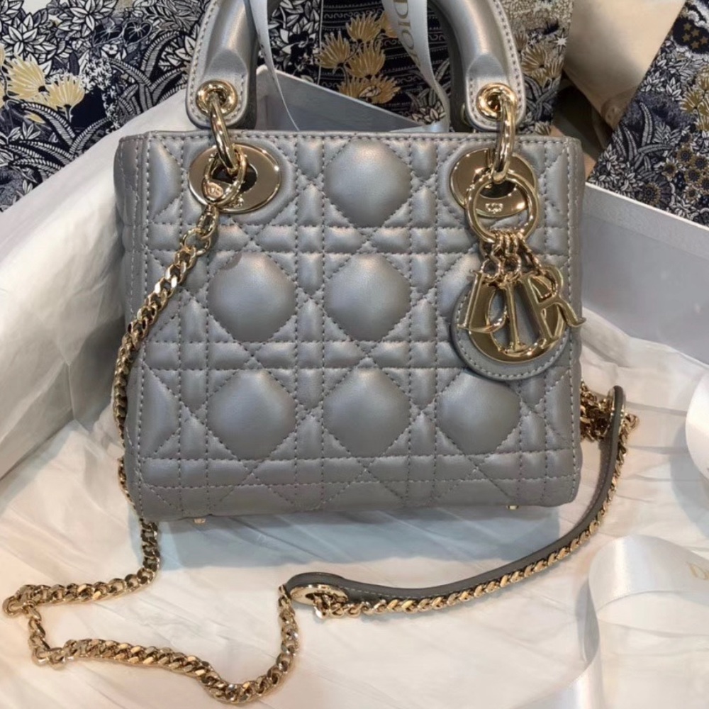 Women handbag